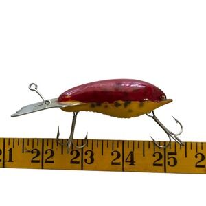 Vintage Fred Arbogast Mud Bug Fishing Lure Red Yellow‎ Spotted Crankbait 3 Inch